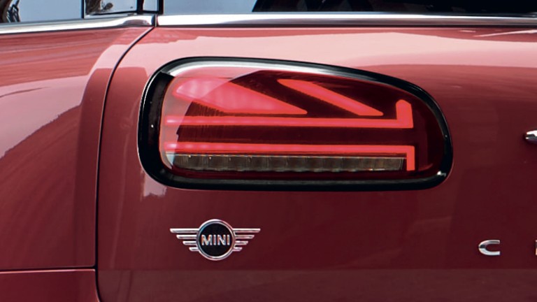 MINI Clubman - rouge et noir – feux arrière Union Jack